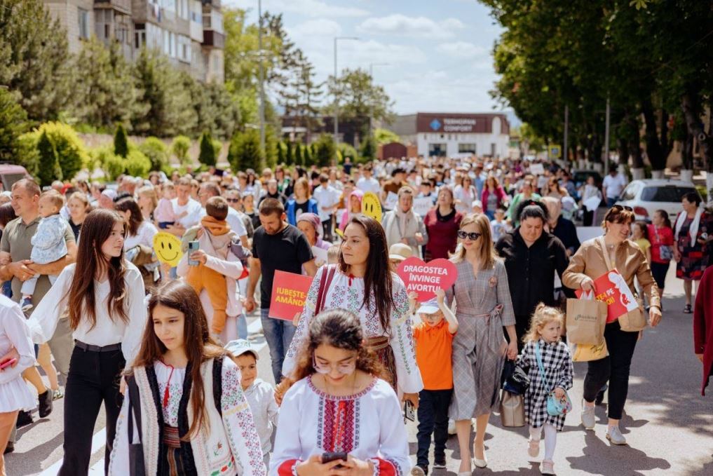 В Молдавском городе Оргеев ежегодно в мае проходит Марш за семью